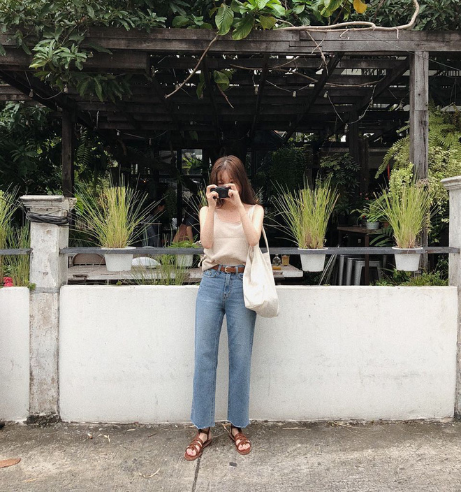 5 công thức mặc áo 2 dây để mát và xinh hết nấc